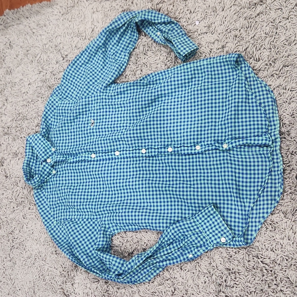 Vineyard‎ Vines buttonup shirt